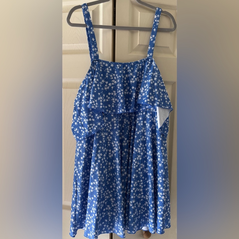 NWT BloomChic Floral Blue and White Swim Dress size 18-20 2x
